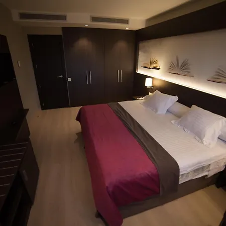 Brea's Hotel