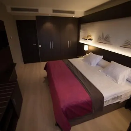 Brea's Hotel